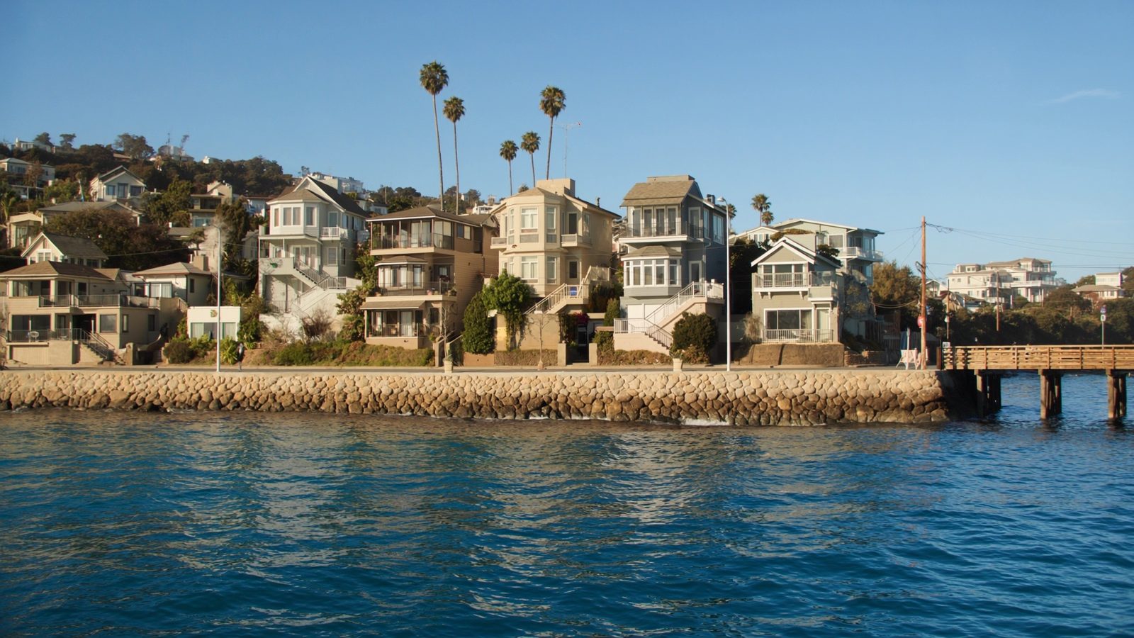 Camarillo vs Ventura: Coastal-Adjacent Living Compared (2026)